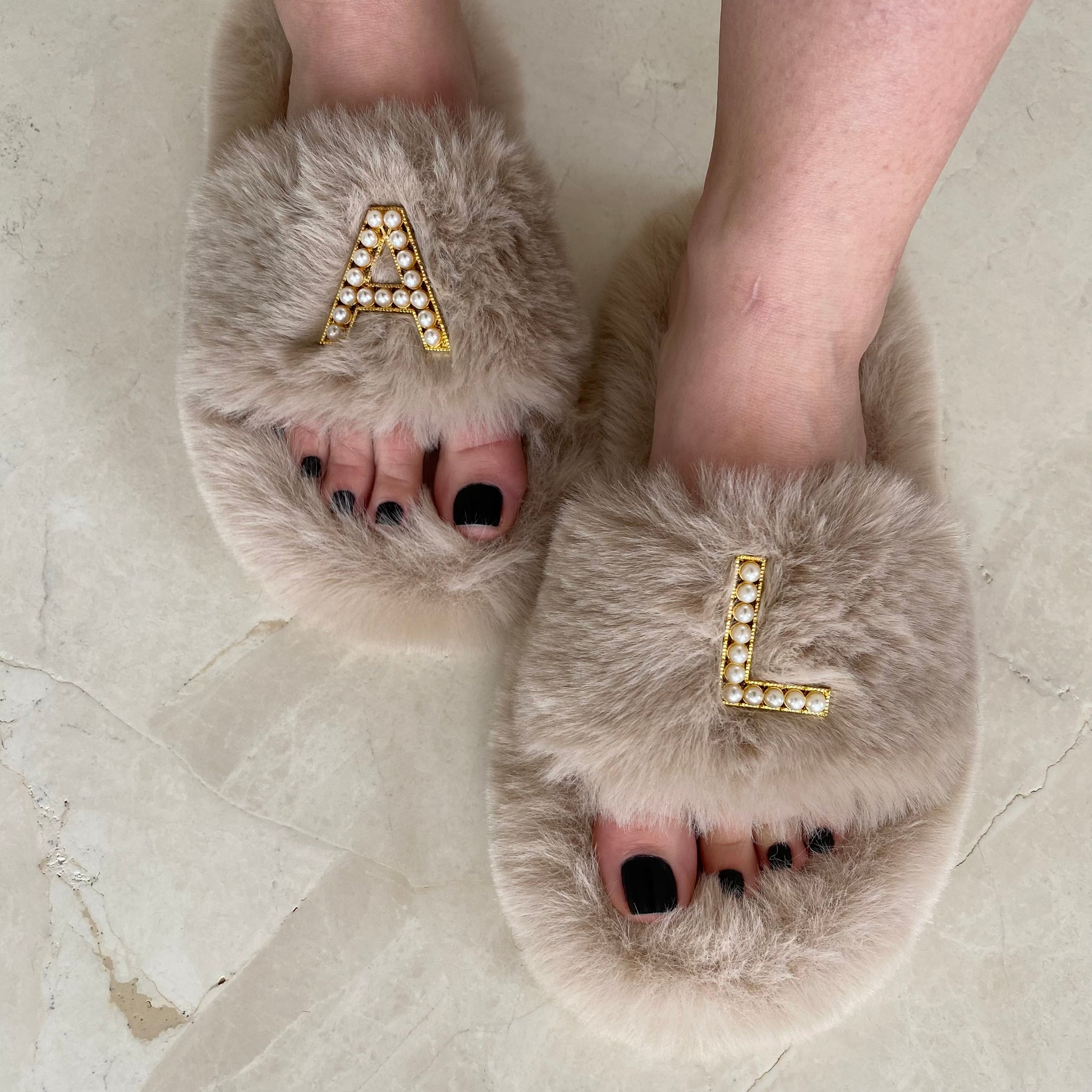 Nude discount fluffy slippers